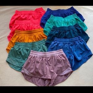 ISO!! NOT FOR SALE lululemon hotty hot shorts 6 2.5”